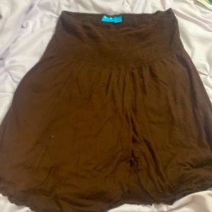 Mid knee brown skirt